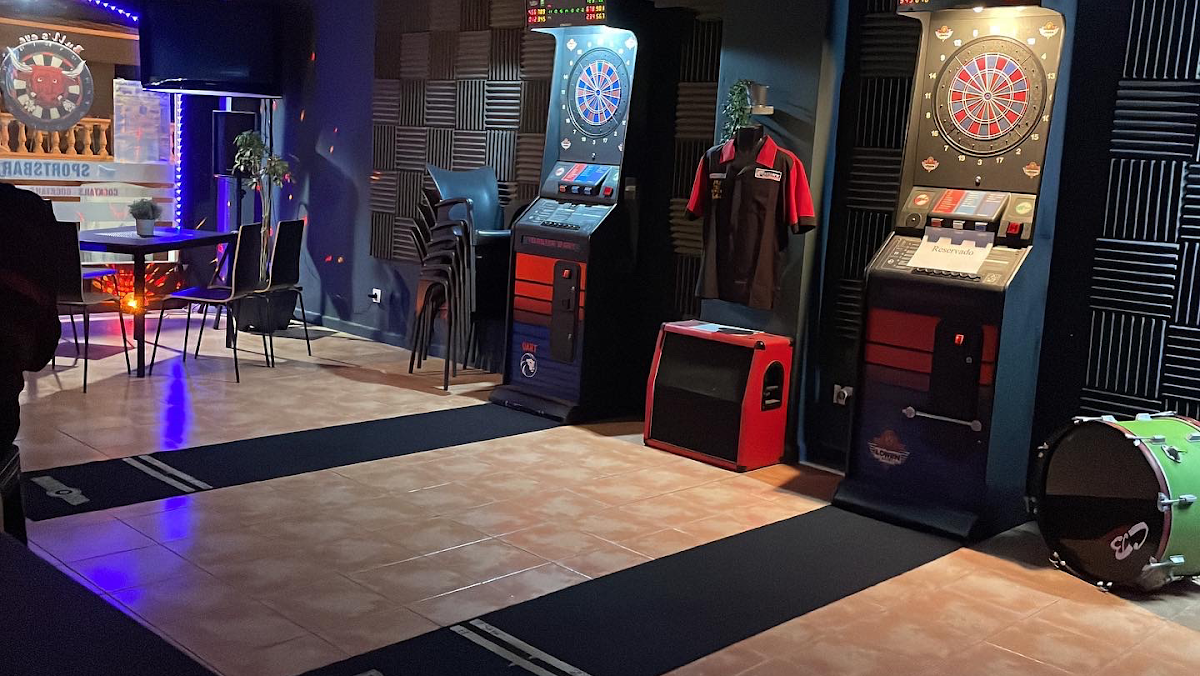 Sportsbar Bull’s eye Cala Millor • Dart • Billard • Soccer gallery 2