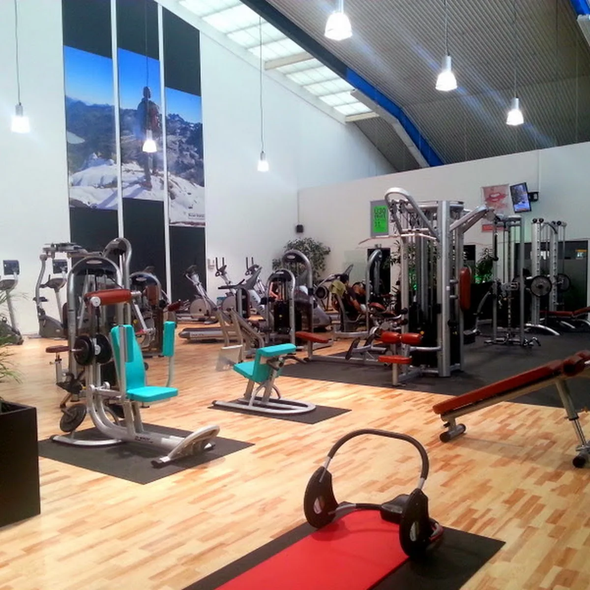 Sports World Strausberg • American Sport’s Diner — Sport- und Erholungspark 29 u00fcber, Landhausstrau00dfe 16-18, 15344 Strausberg, Germany