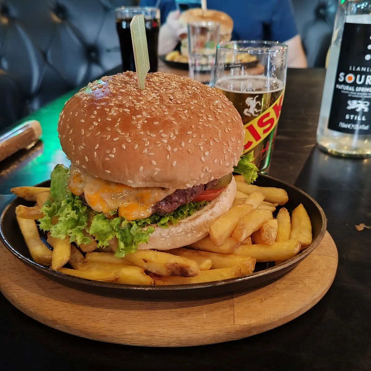 Hugo’s Pub gallery 3