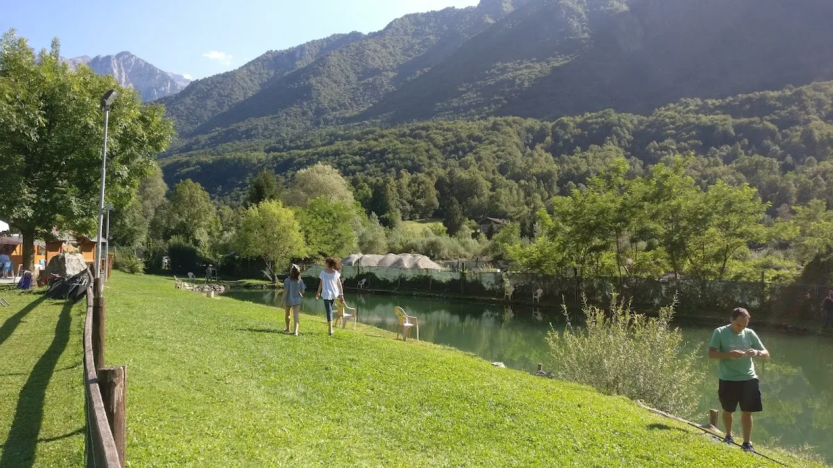 Lago Pules gallery 3