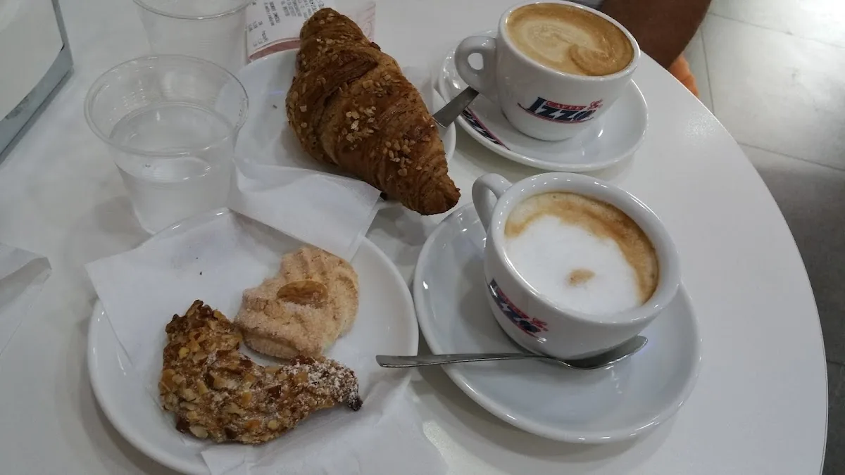 Bar La Mandorla gallery 3