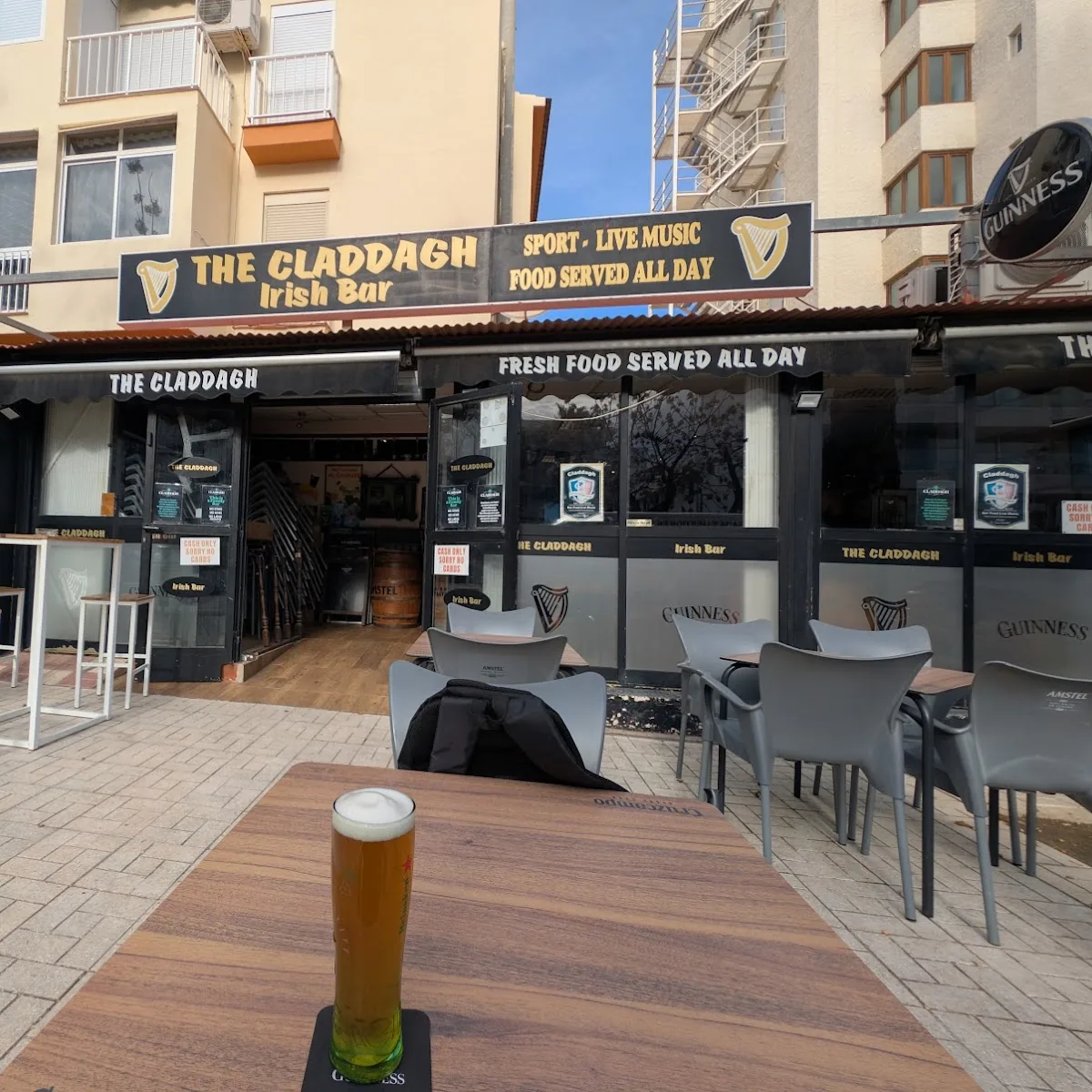 The Claddagh Irish bar — Av. del Lido, 8, 29620 Torremolinos, Mu00e1laga, Spain