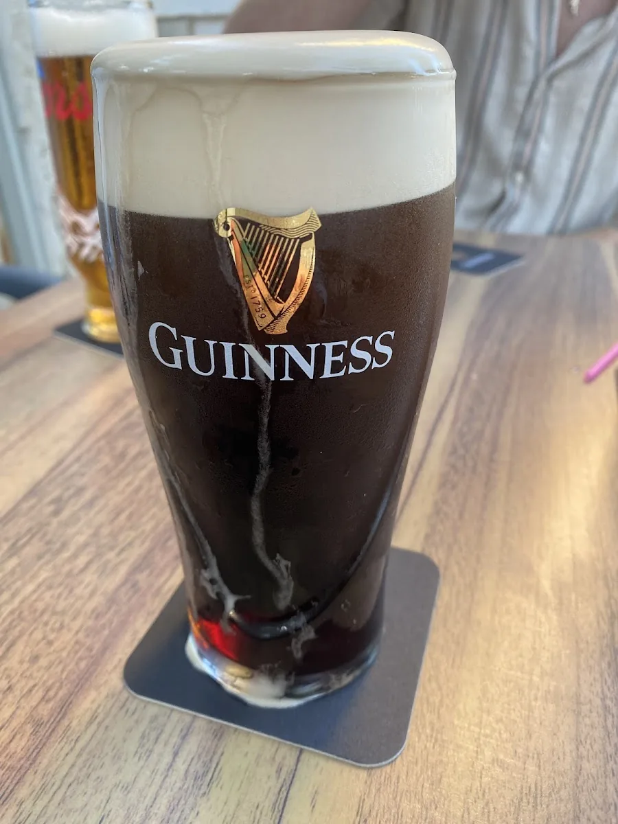 The Claddagh Irish bar gallery 3