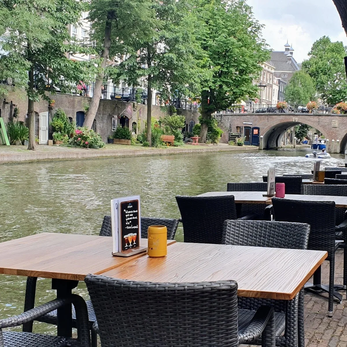 Champions Sportsbar & Grill — Oudegracht 261 Wijk: domplein, springweg, Mariaplaats, 3511 NM Utrecht, Netherlands