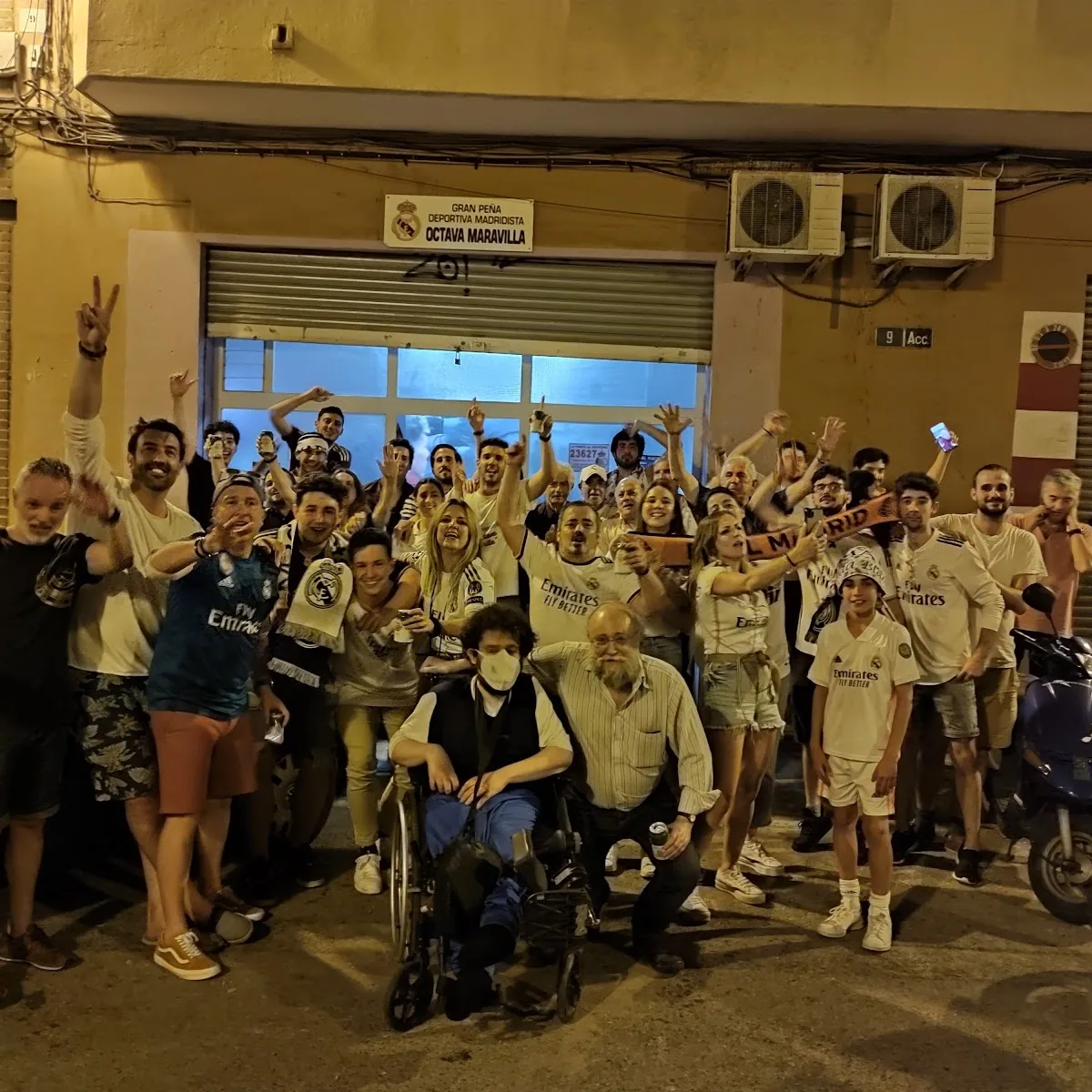 Peña Madridista La Octava Maravilla — Carrer de Concha Espina, 9, Algiru00f3s, 46021 Valu00e8ncia, Valencia, Spain