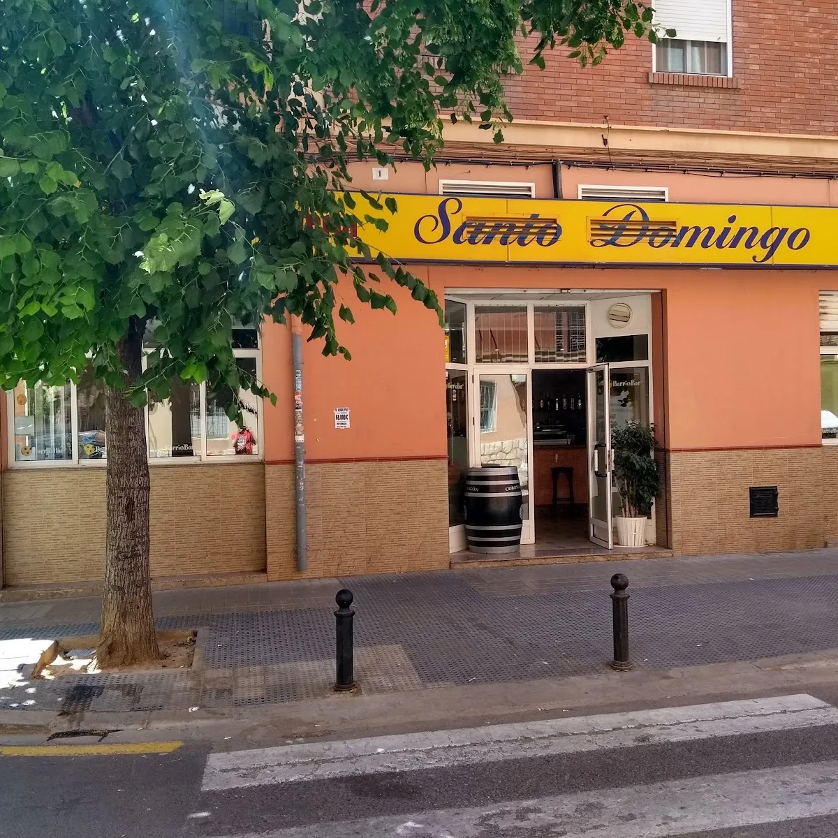 BarrioBar Santo Domingo — C de Sant Domu00e8nec Savio, 5, Bajo, Rascau00f1a, 46019 Valencia, Spain