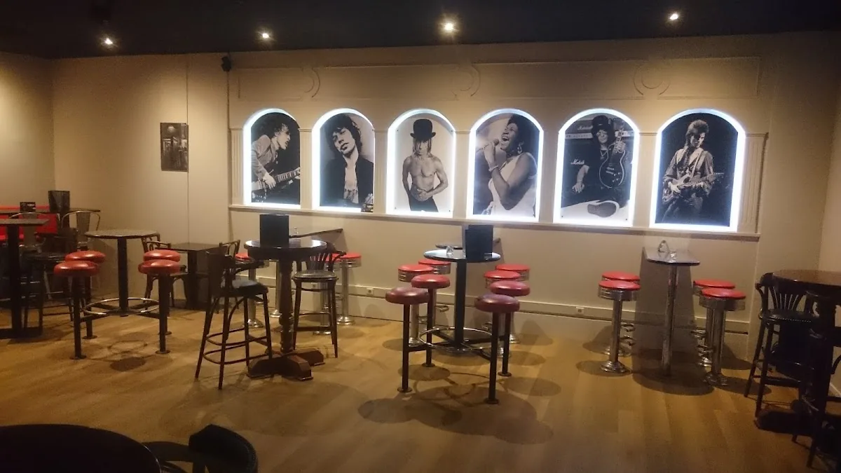 Le Dôme Café gallery 3