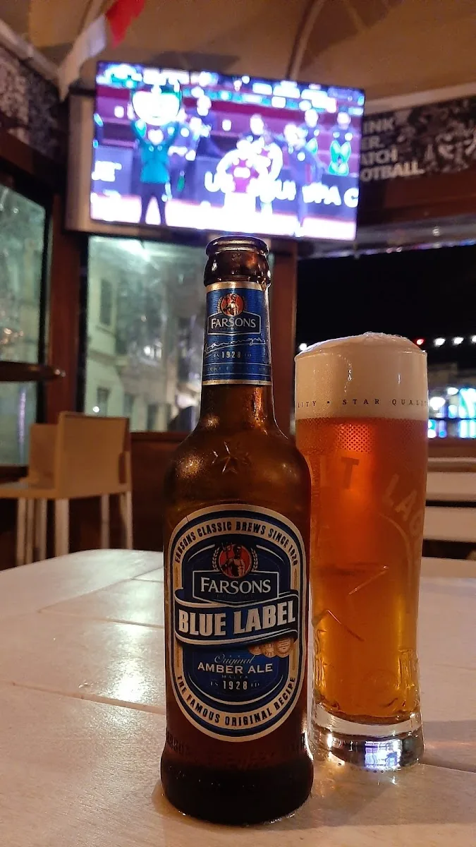 Victoria Hotspurs Sports Bar and Pizzeria gallery 3