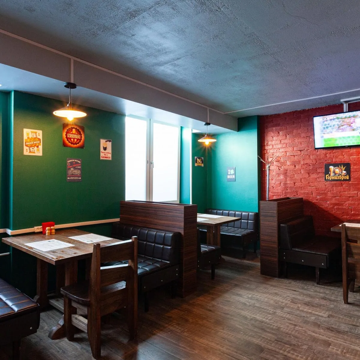 Пивной бар Gornihbräu — Zavidnaya Ulitsa, 4, Vidnoye, Moscow Oblast, Russia, 142700