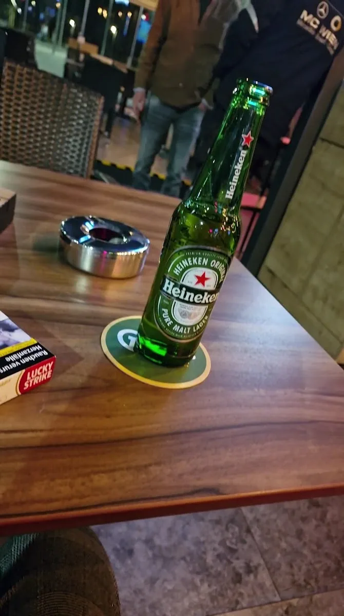 Hendricks – Café und Sportsbar im Bahnhof Praterstern Wien gallery 3