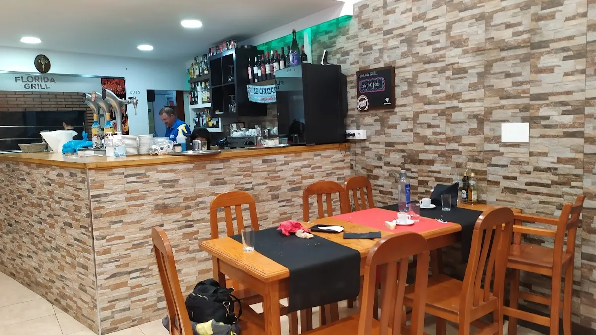 AD SPORTS BAR gallery 2