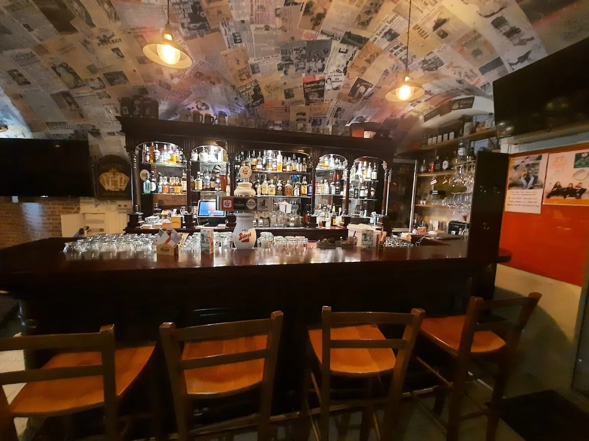 ums Eck Tom´s Pub & Whisky Corner gallery 2