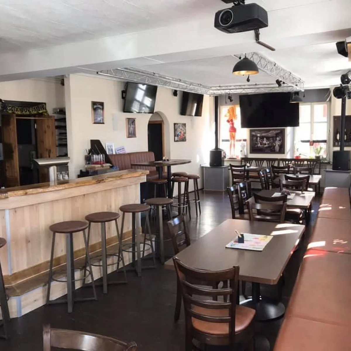 Bistro HATTRICK Sportsbar-Café — Uzstrau00dfe 2, 86465 Welden, Germany