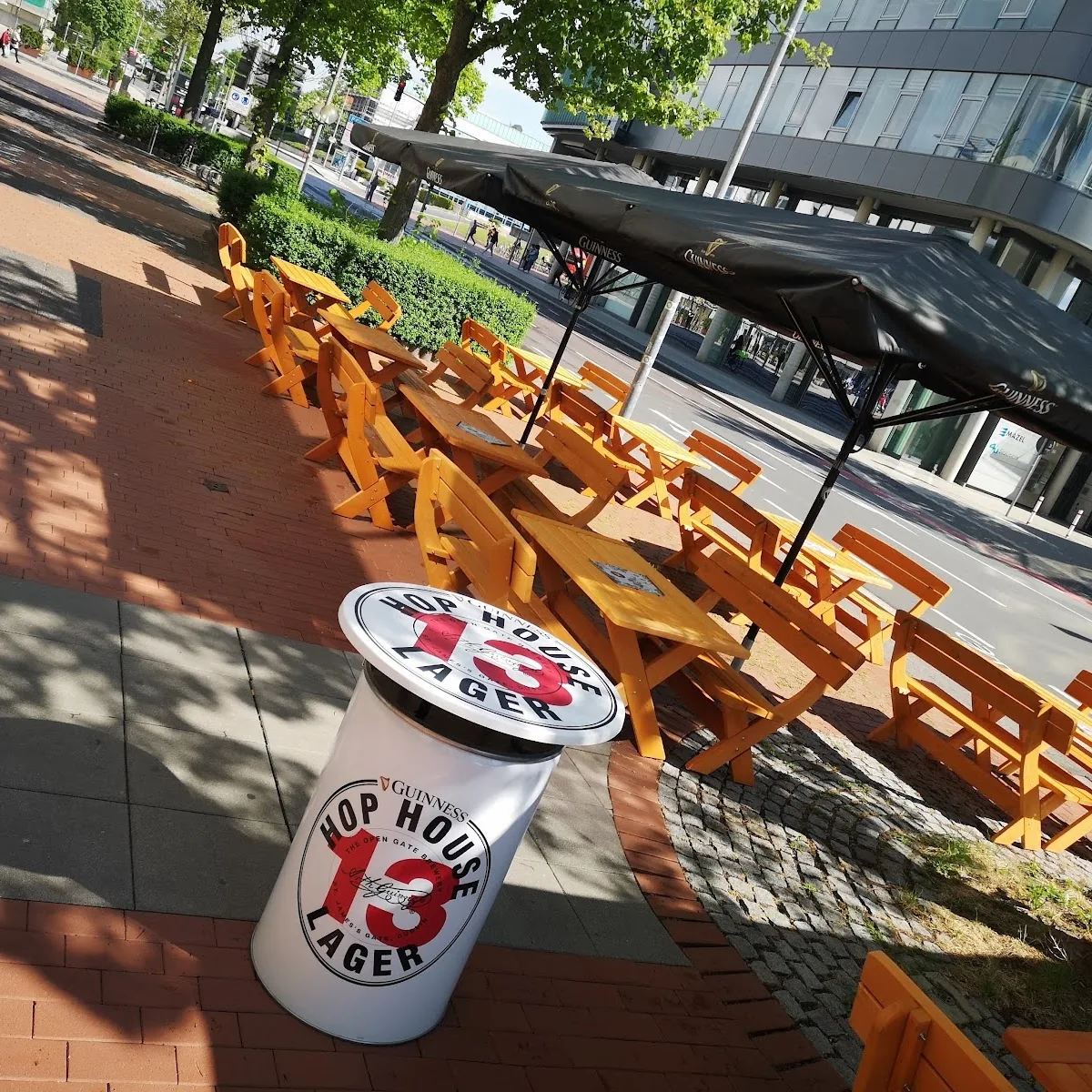 Irish Pub Wob — Goethestrau00dfe 61, 38440 Wolfsburg, Germany