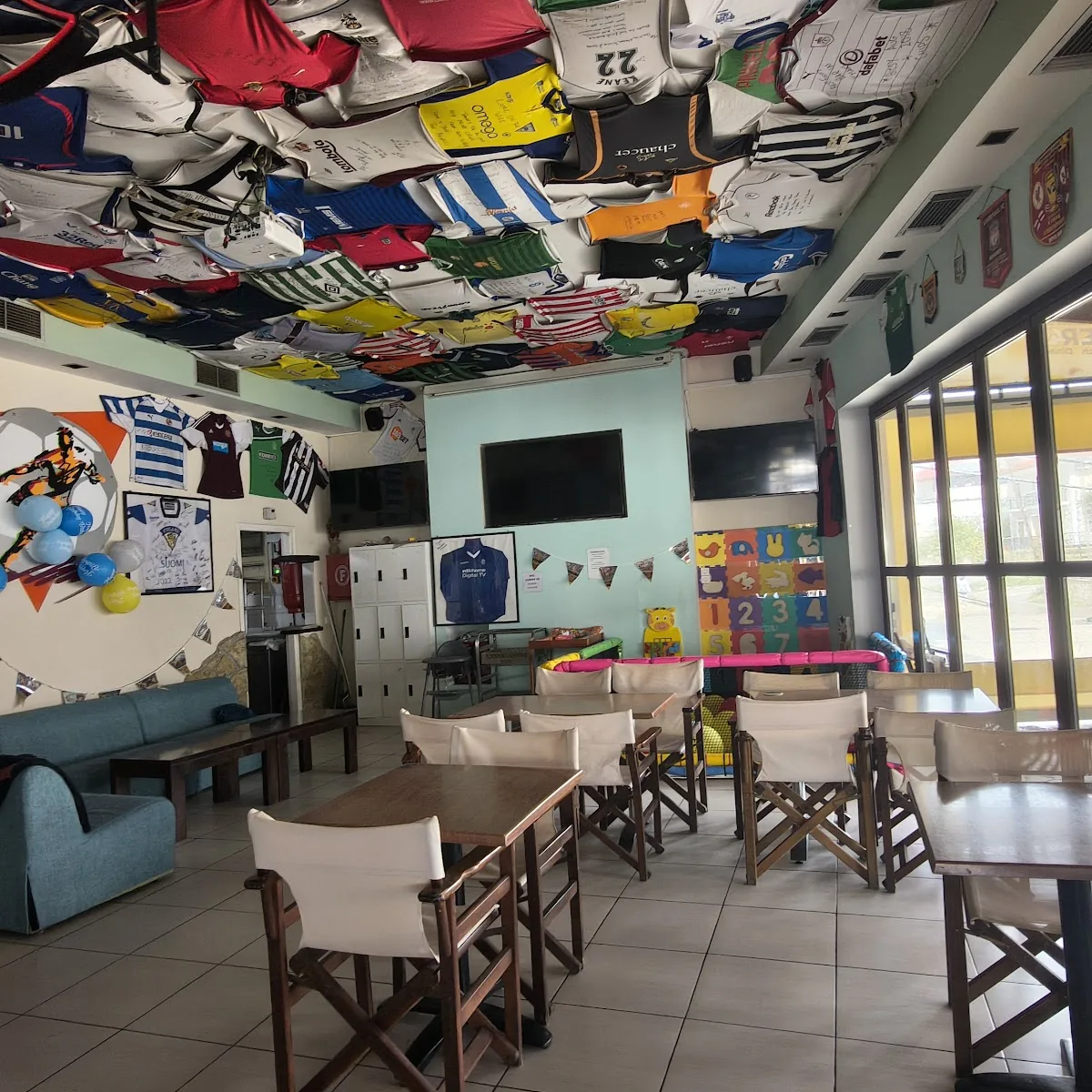 Corner 45 — Corner 45, Kalamaki 291 00, Greece