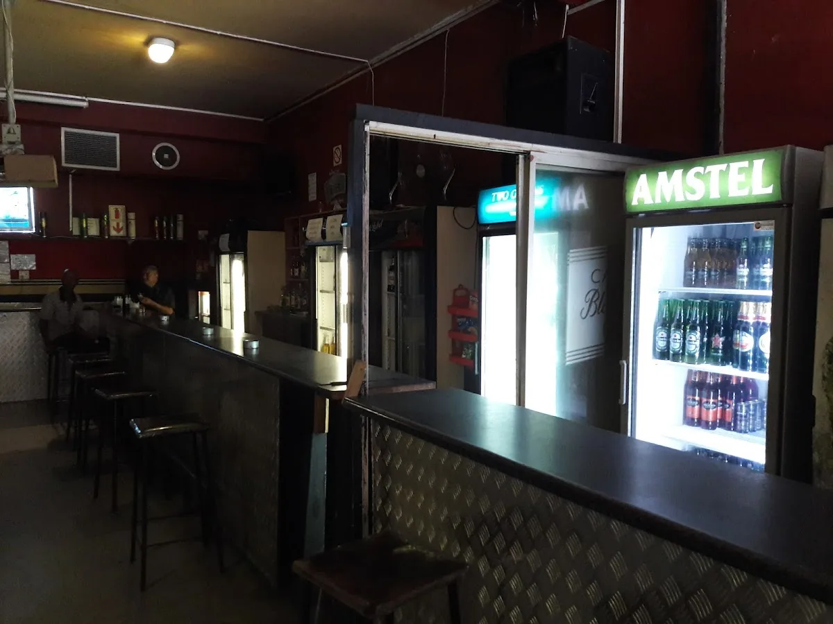 Togs Sports Bar gallery 2