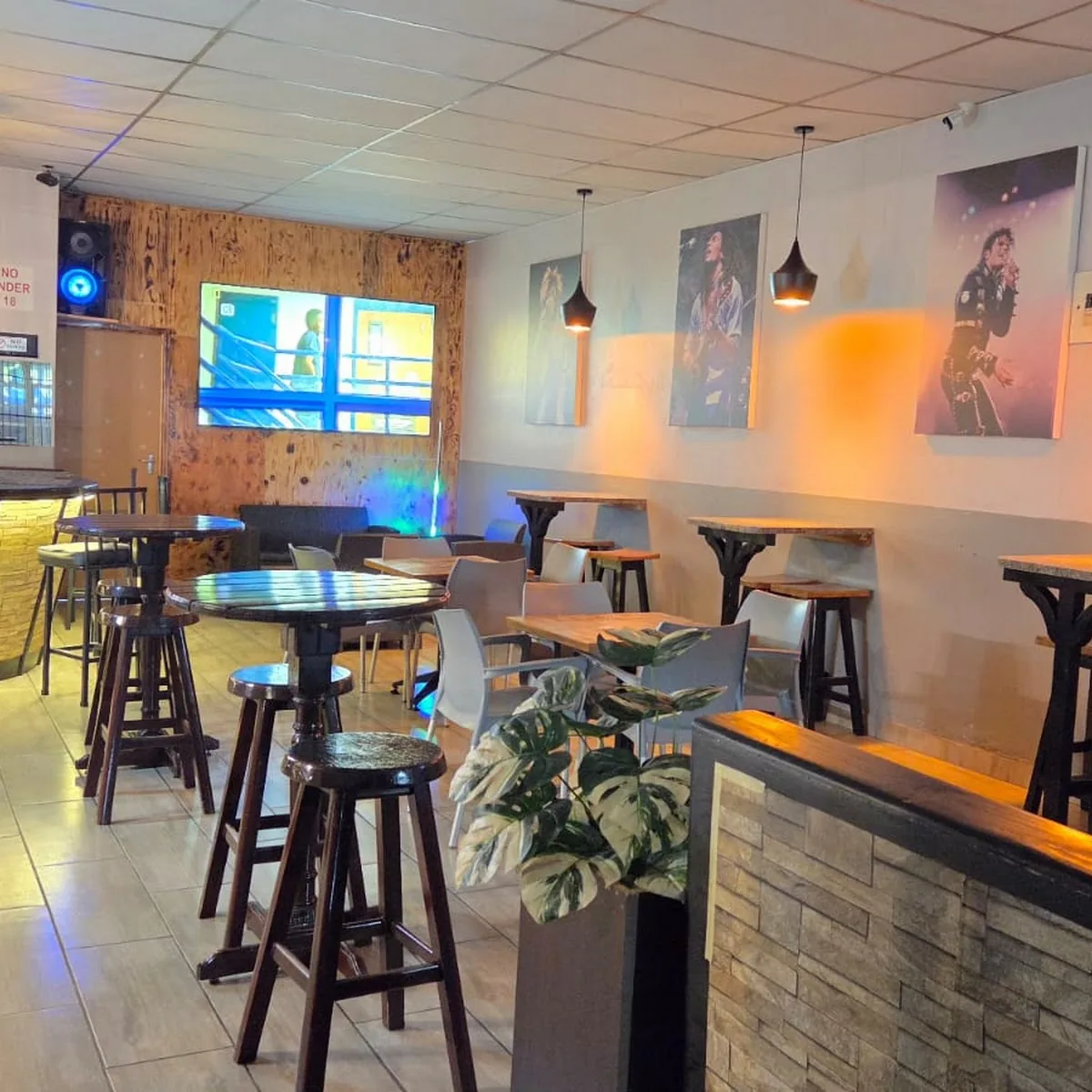 Naicker’s Sports Bar — 70 Calendula Ave, Umkomaas, Durban, 4170, South Africa