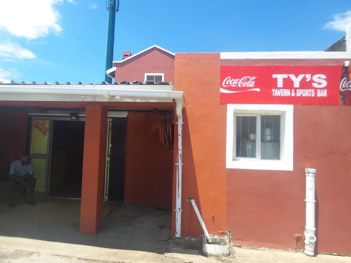Ty’s Tavern And Sports Bar gallery 2