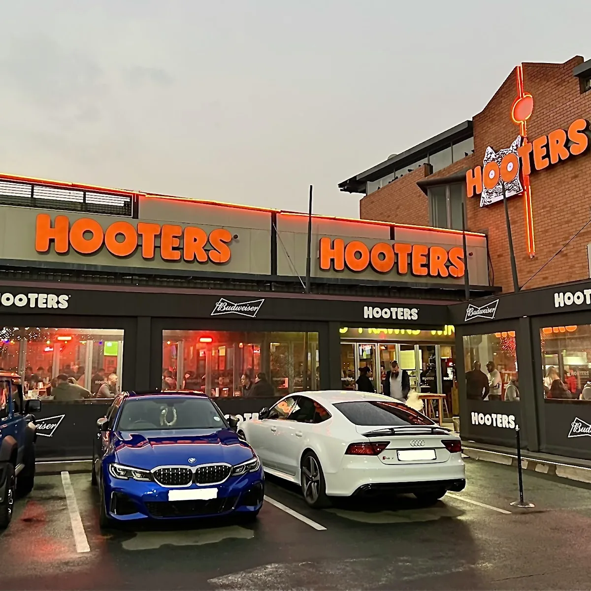 Hooters Fourways — The Buzz Shopping Centre, Witkoppen Rd &, Nerine St, Fourways, Johannesburg, 2055, South Africa