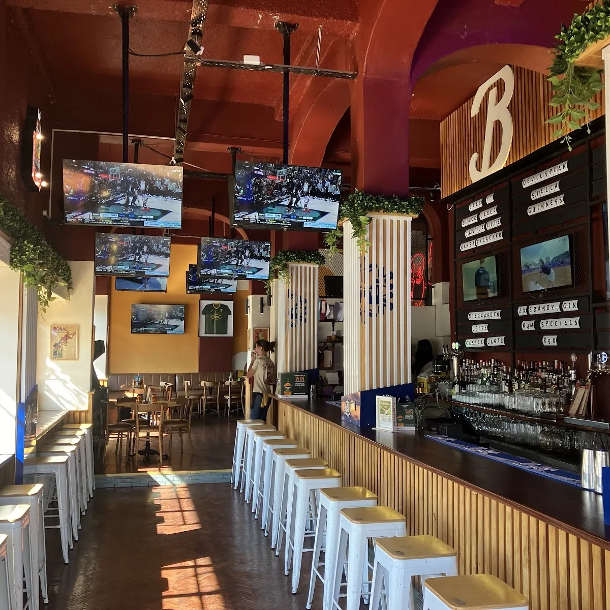 Benchwarmers Sports Bar — 2 Bolton Rd, Rosebank, Johannesburg, 2196, South Africa