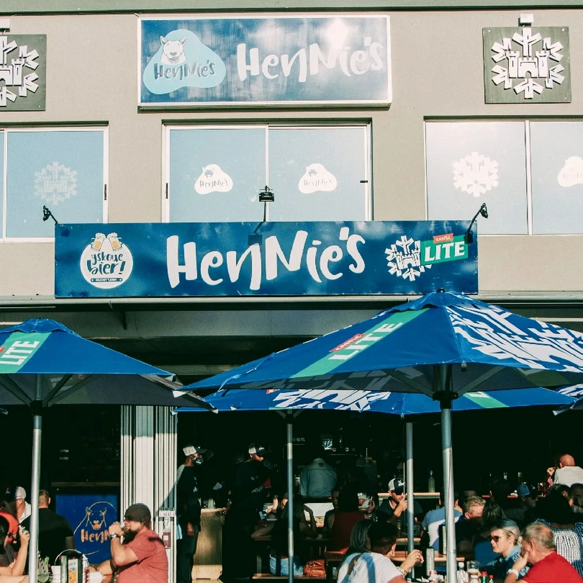Hennie’s Middelburg Restaurant — Shop 14, Fountain Square, 34 Dolerite Cres, Middelburg, 1050, South Africa