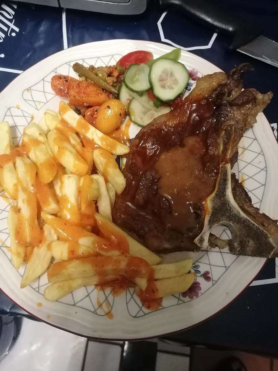 14 STEPS SPORTS BAR & SOCIAL CLUB gallery 2