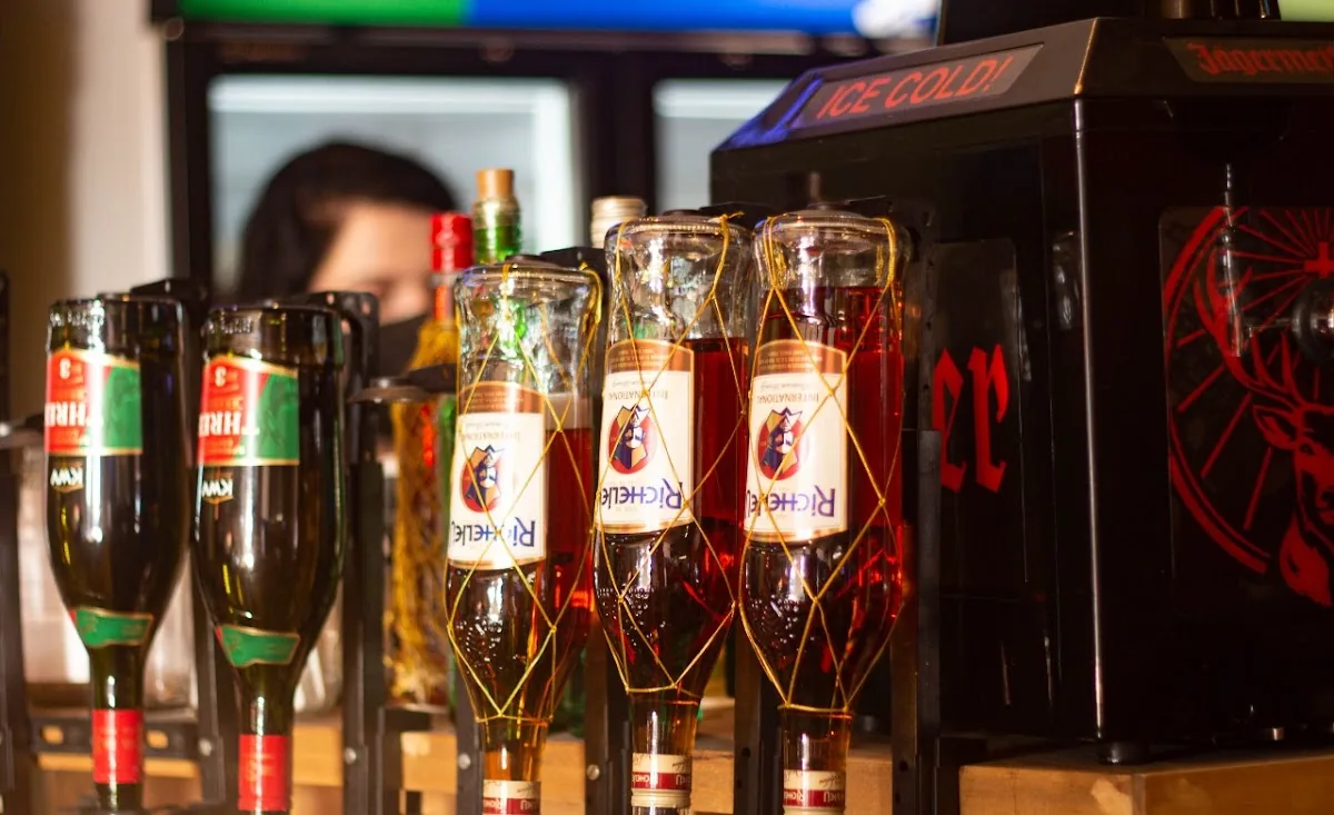 HOTSPOT SPORTS BAR UITENHAGE gallery 3