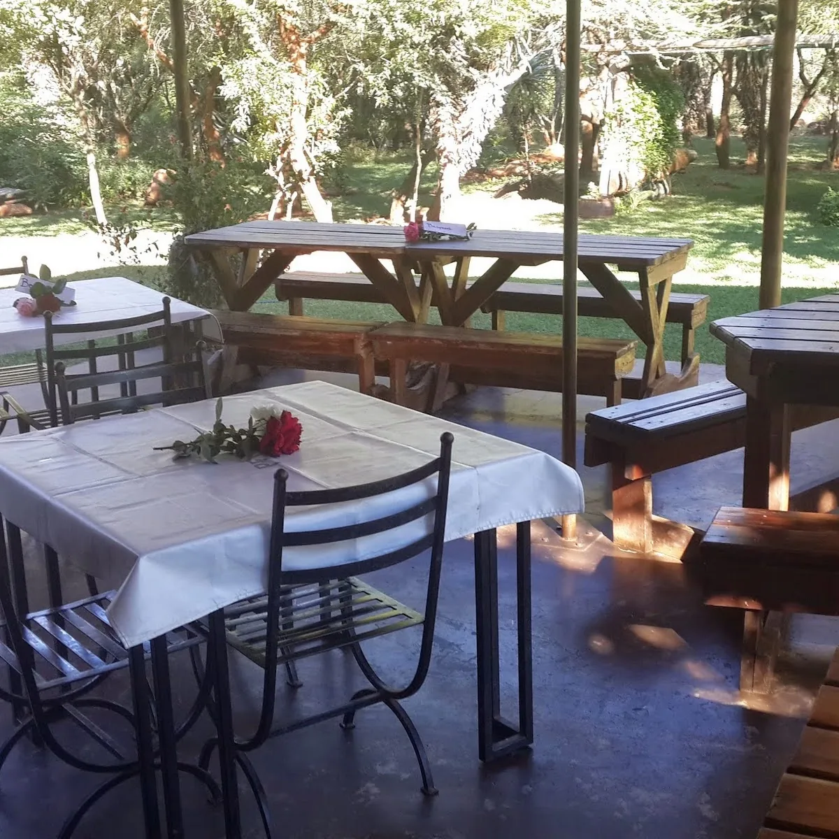 Wag ‘n Biekie Restaurant and Bar — 1A Hendrik Potgieter St, Groot Marico, 2850, South Africa