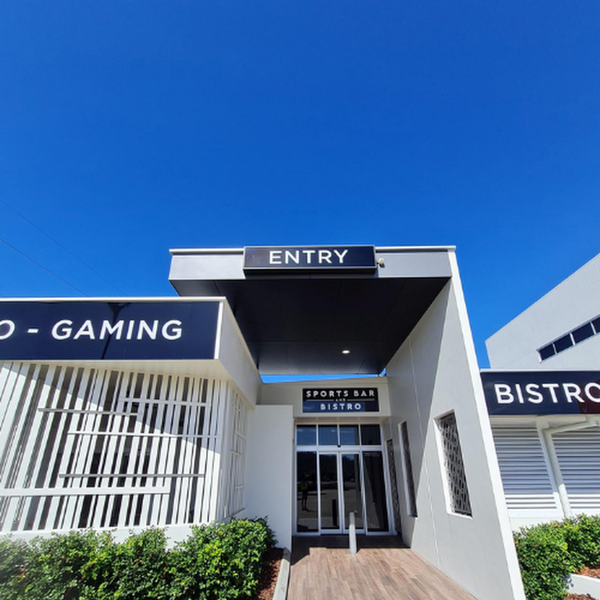 The Avenues Tavern – Av Tav — 270 Kern Brothers Dr, Kirwan QLD 4817, Australia