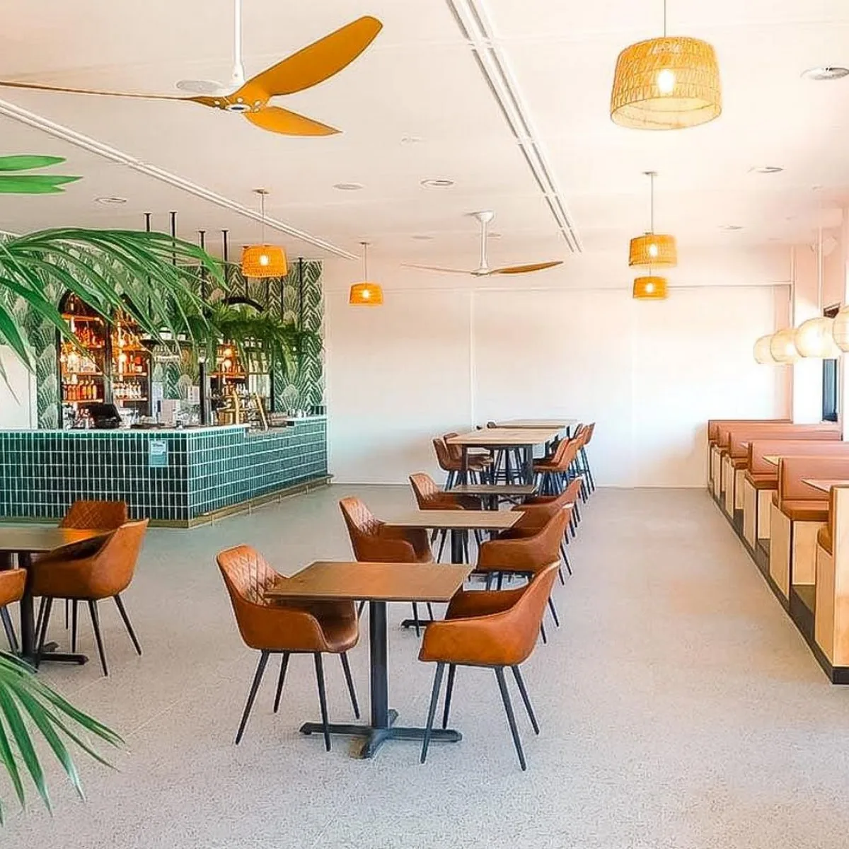 Duporth Tavern — 52-62 Duporth Ave, Maroochydore QLD 4558, Australia