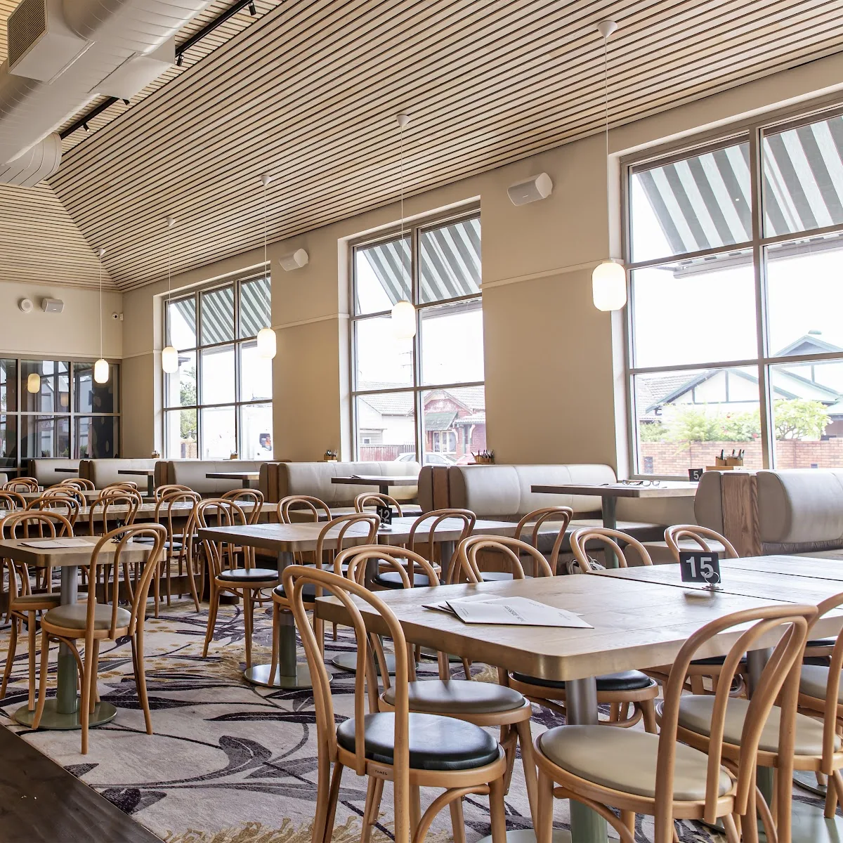 Mary Ellen Hotel — 51 Railway St, Merewether NSW 2291, Australia