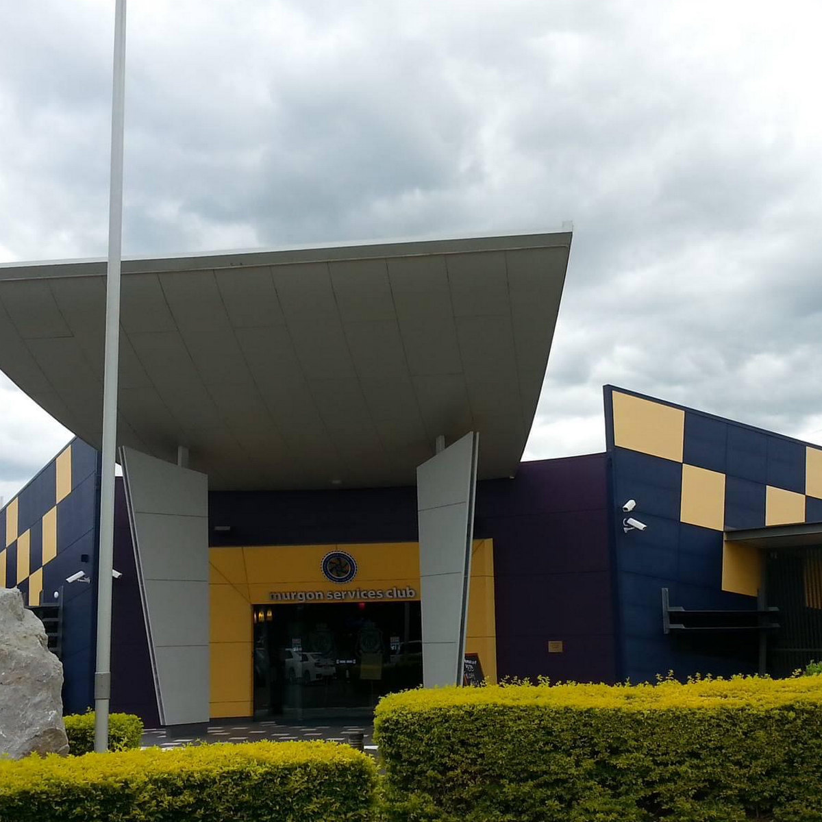 Murgon Services Club — 70 Gore St, Murgon QLD 4605, Australia