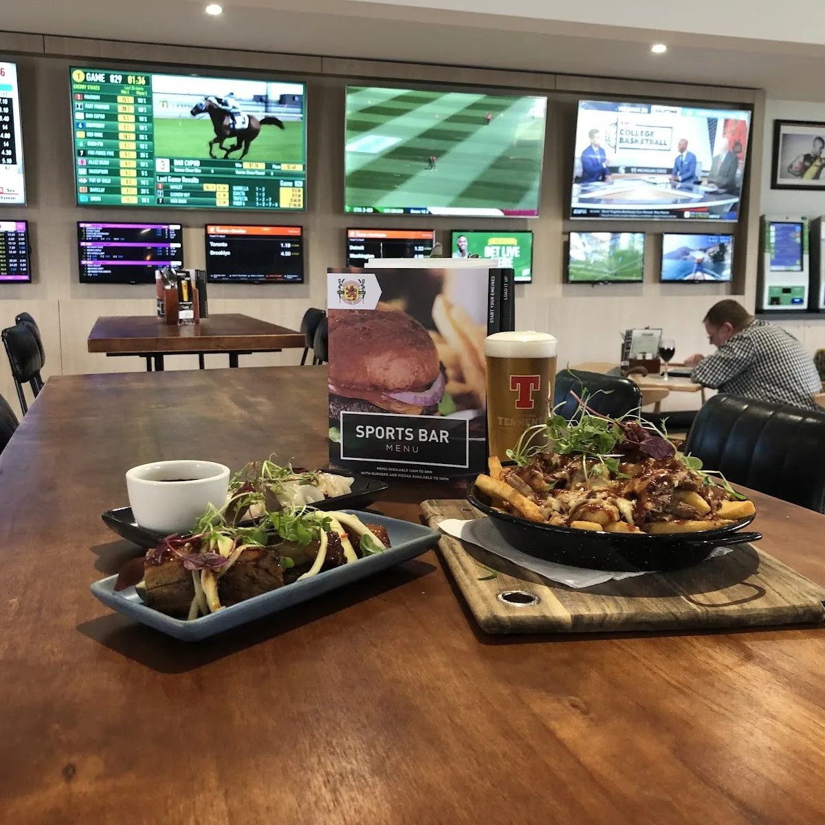 Maryborough Highland Society — 35 High St, Maryborough VIC 3465, Australia