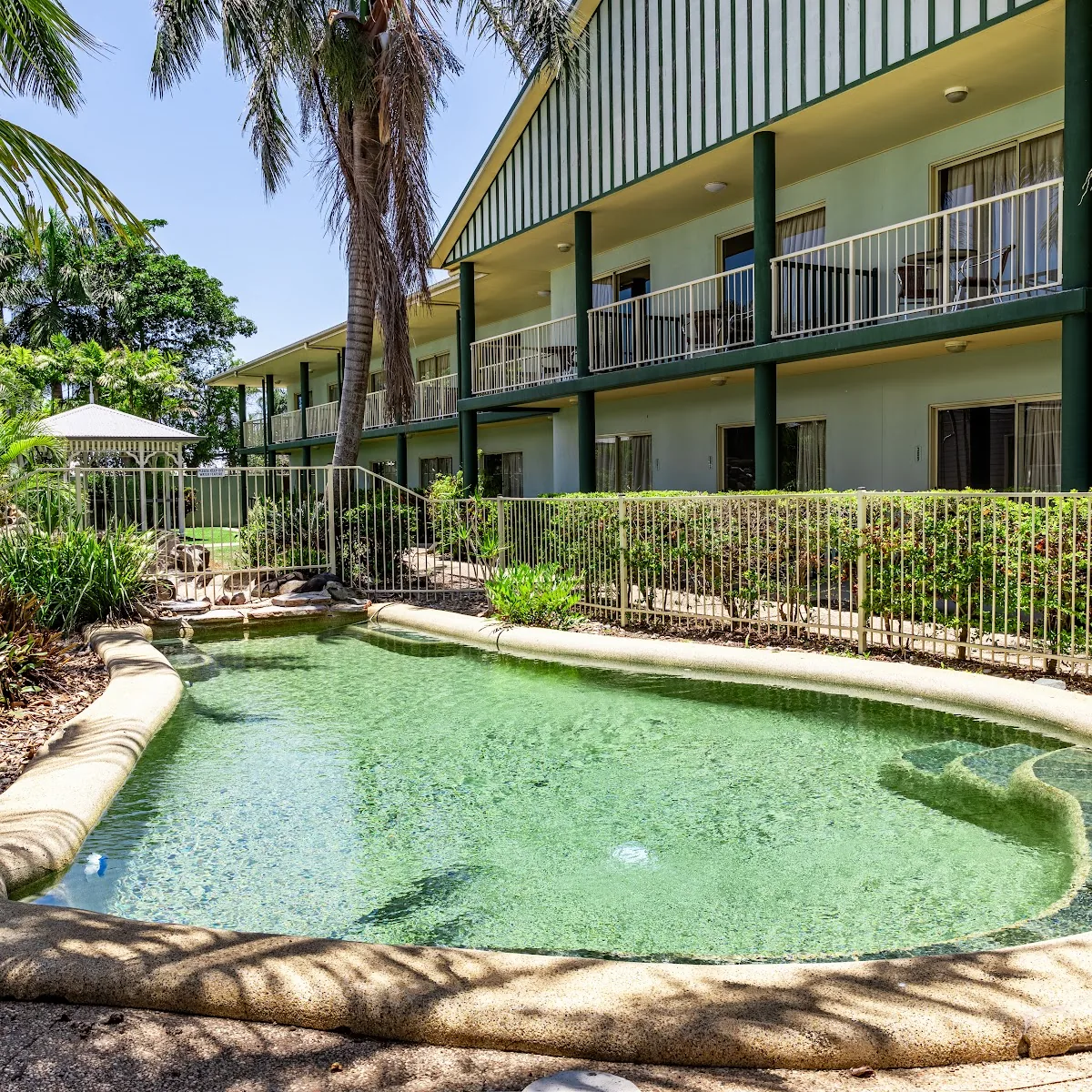 Shamrock Hotel — 165 Nebo Rd, Mackay QLD 4740, Australia