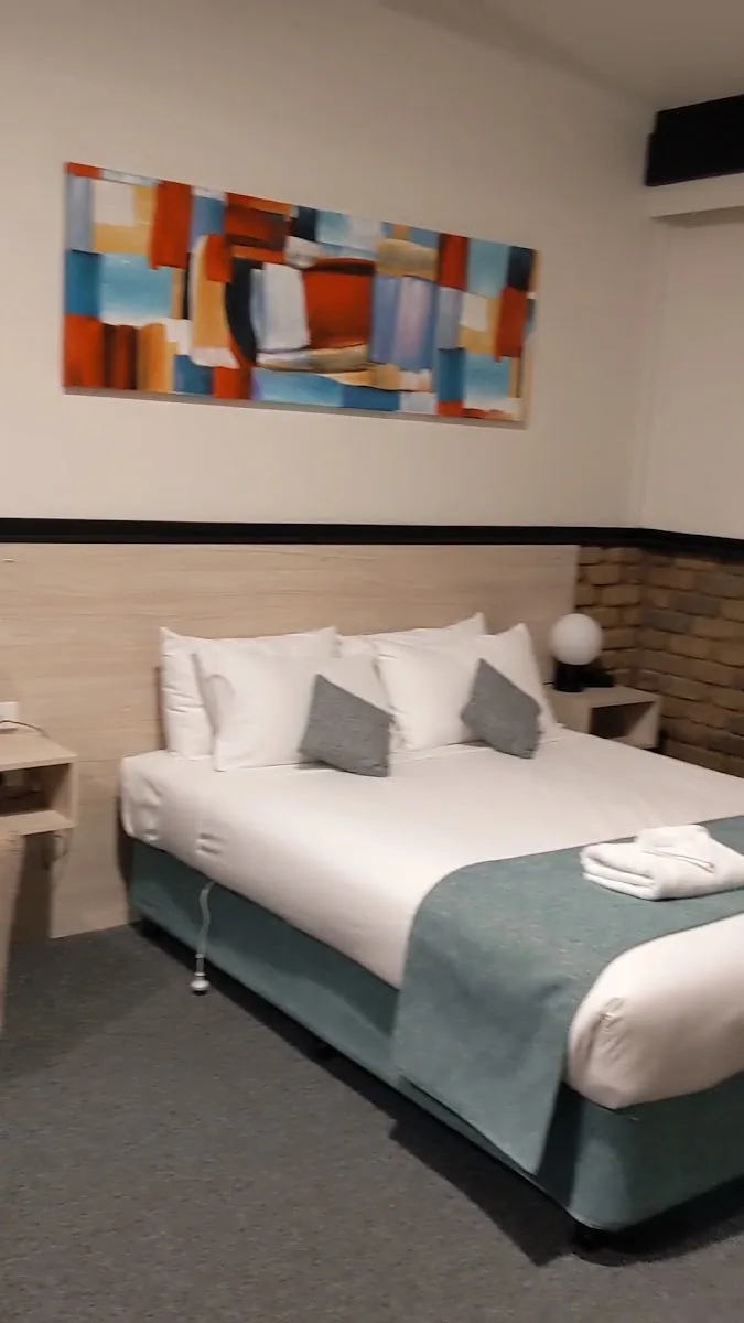 Olde Tudor Hotel gallery 3