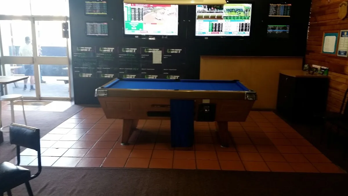 Retreat Hotel gallery 2