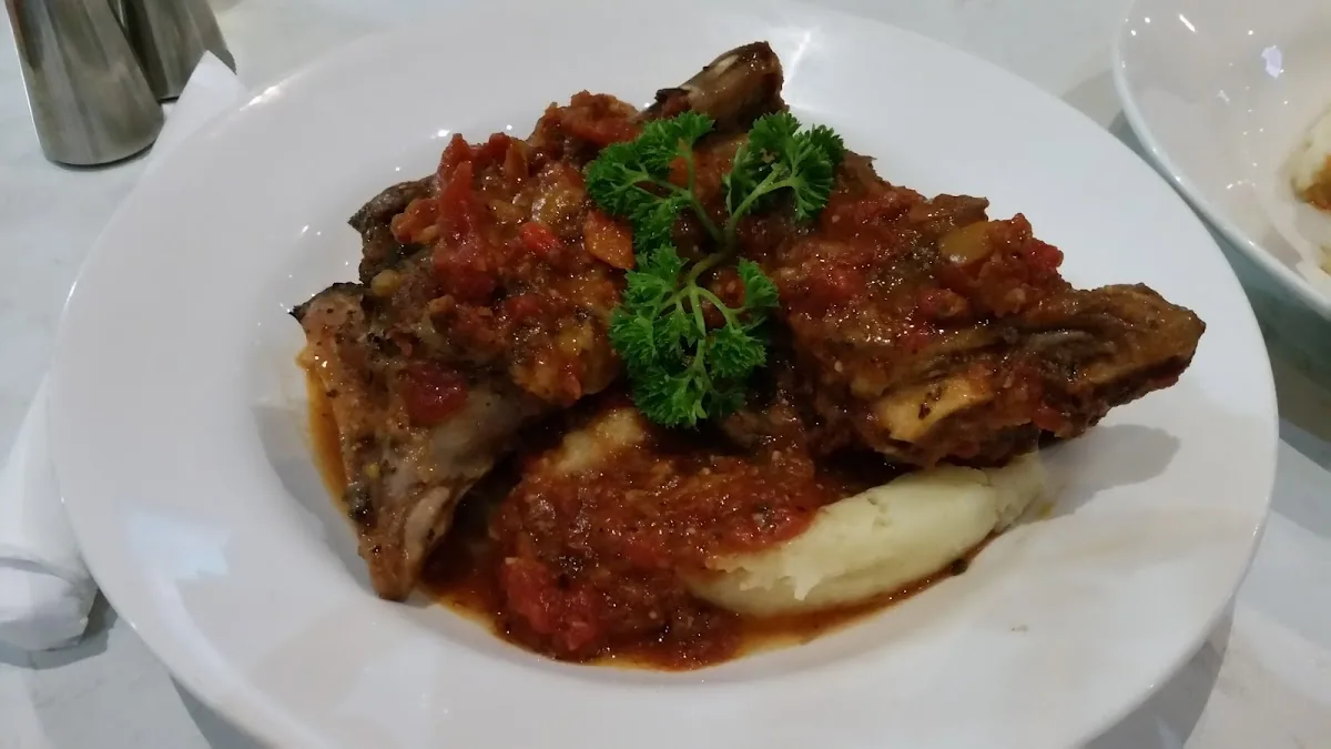 Capricorn Tavern gallery 3