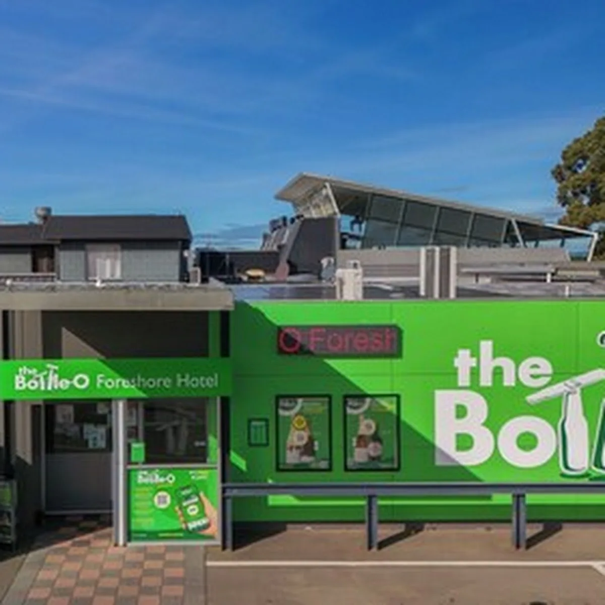 Foreshore Hotel — 464 S Arm Rd, Lauderdale TAS 7021, Australia