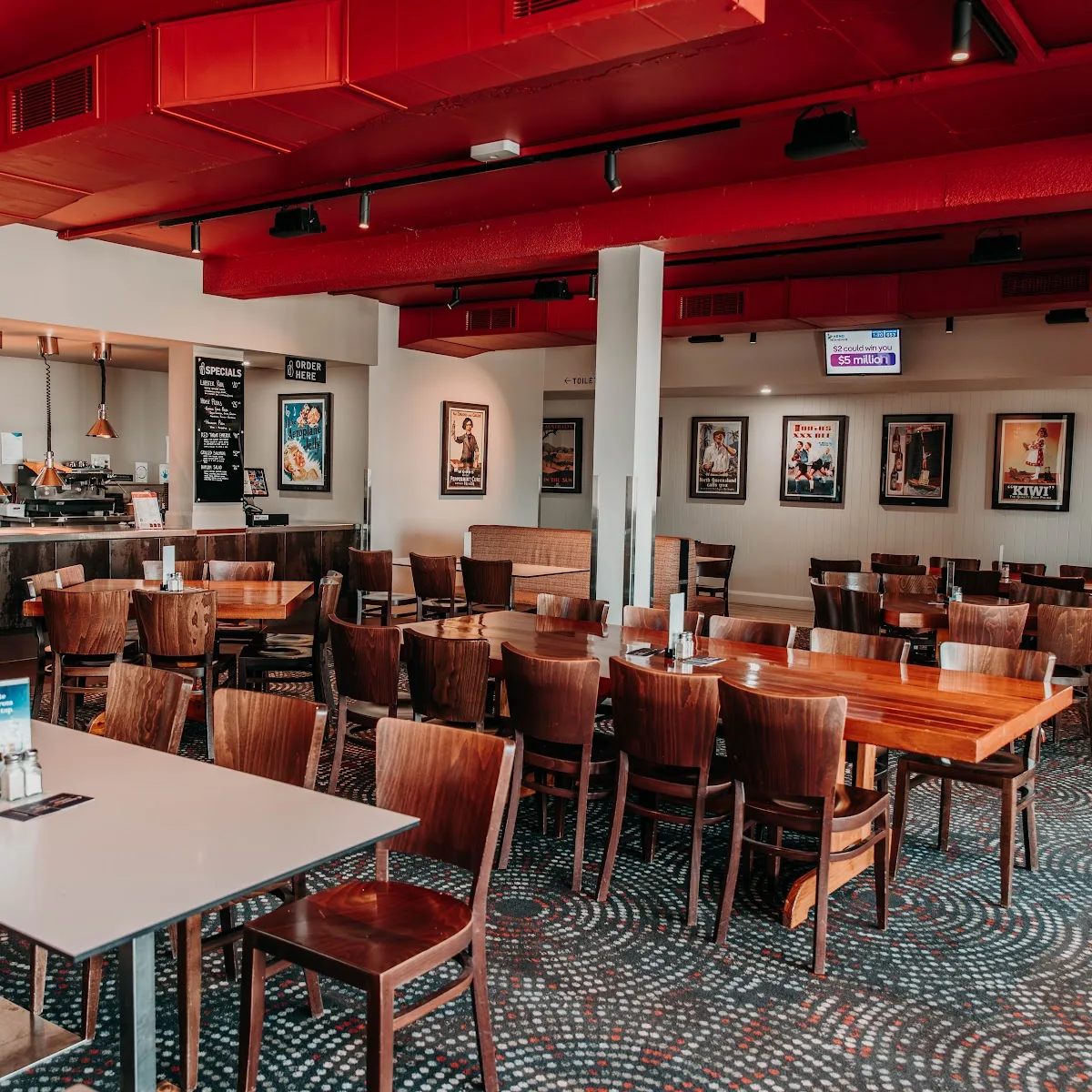 Central Lane Hotel — 35 Yarroon St, Gladstone Central QLD 4680, Australia