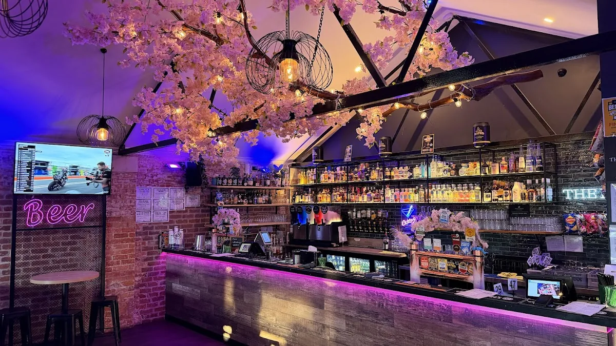 The Foreshore Hangout Lounge gallery 2