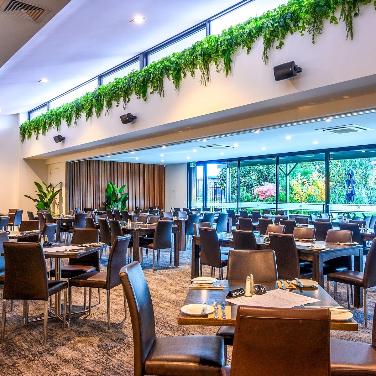Shell Club — 76 Purnell Rd, Corio VIC 3214, Australia