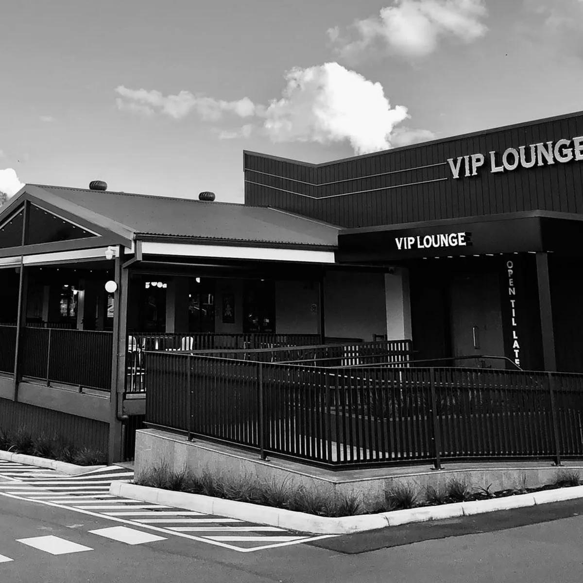 The George Tavern — 3 Molly Morgan Dr, East Maitland NSW 2323, Australia
