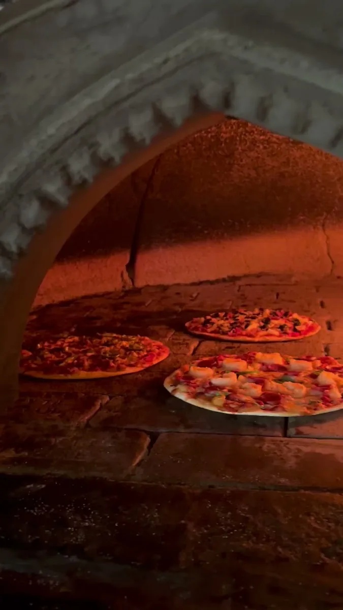 Rattle n Hum Cairns gallery 3