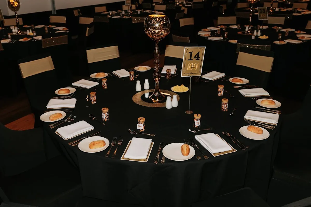 Surf Club Palm Cove gallery 2