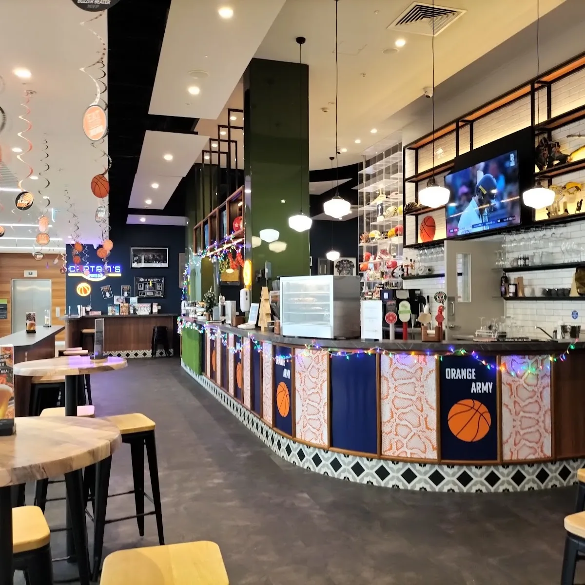Captain’s Sports Bar — T2 Domestic Terminal, Departures Lounge, Aeroglen QLD 4870, Australia