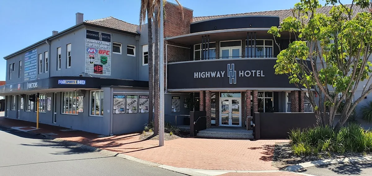 Highway Hotel gallery 2