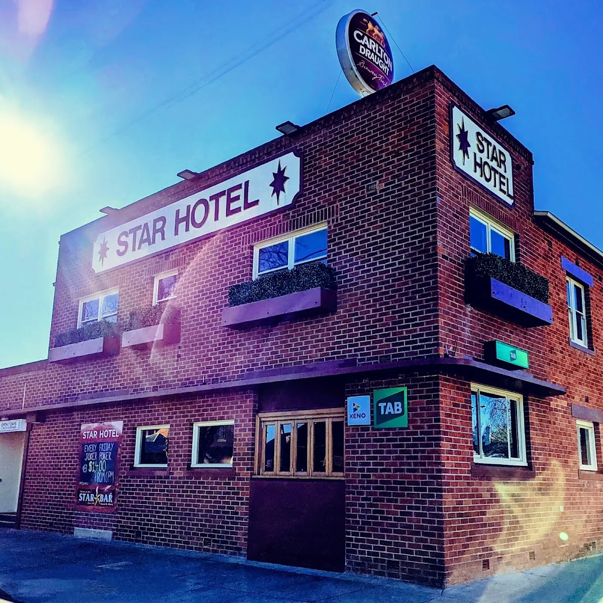 Star Hotel Albury — 502 Guinea St, Albury NSW 2640, Australia