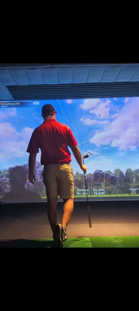 X-Golf Windsor Gardens gallery 3