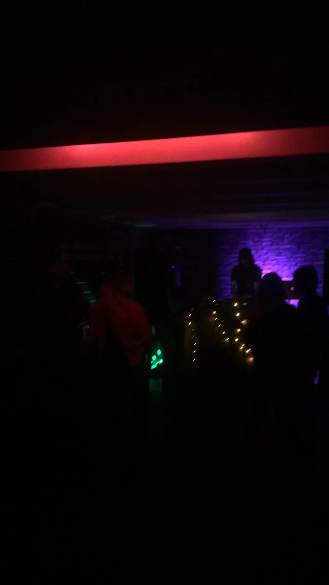 Woodys Sports Bar gallery 3