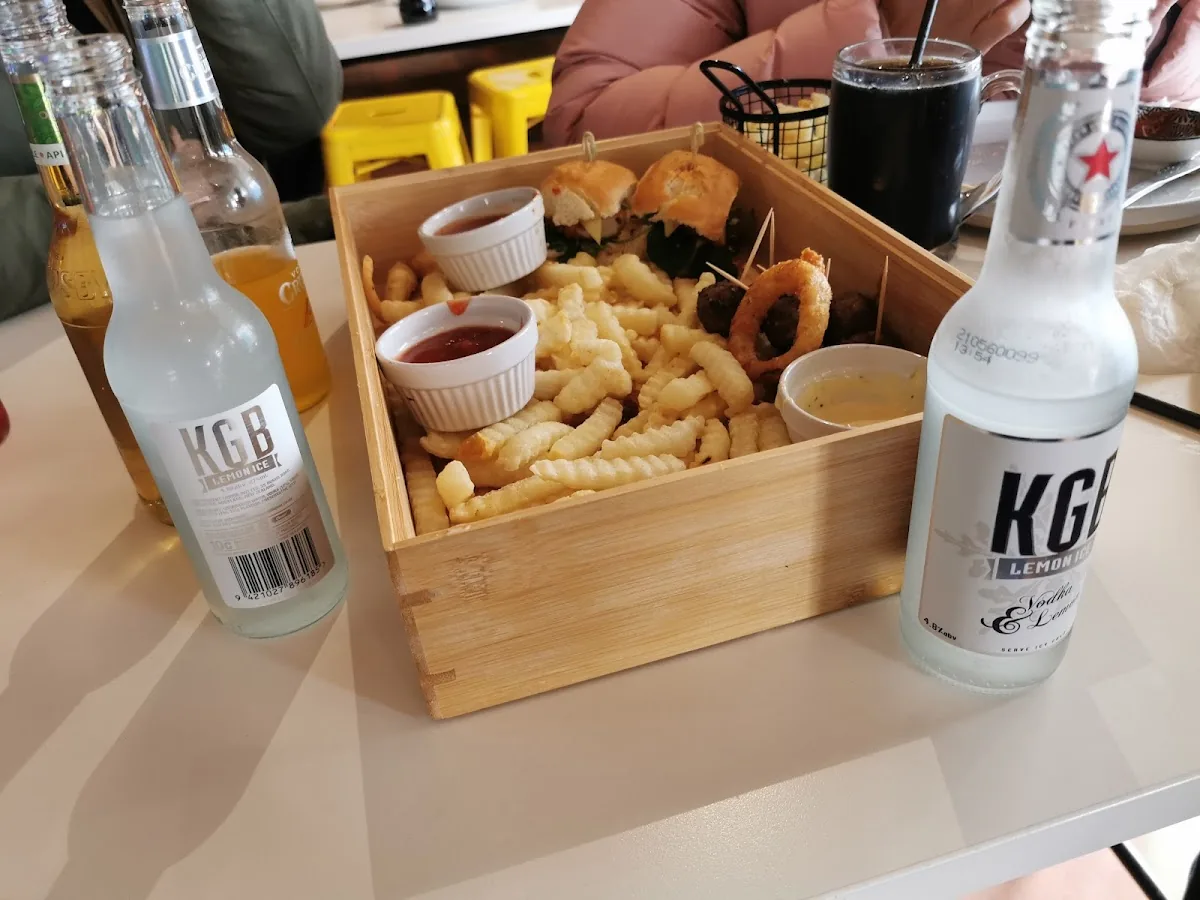 Metro Sports Bar Porirua gallery 2